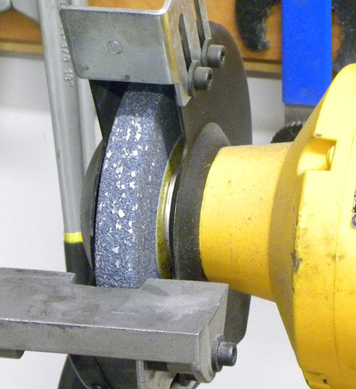 Aluminum clogging up grinding wheel