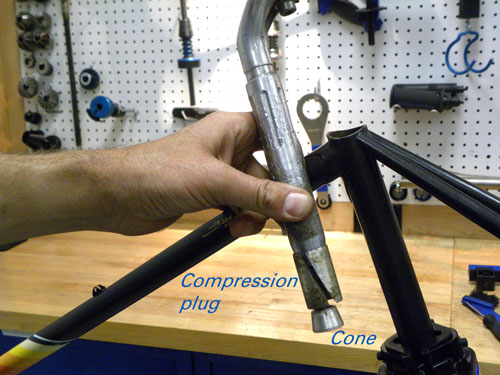 The seat post system of the Peugeot Mont-Cenis