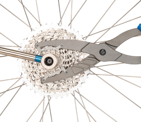 Close-up of the Park Tool CP-1.2 Cassette Pliers used with the FR-5.2 to remove 12-speed SRAM® cassette, click to enlarge