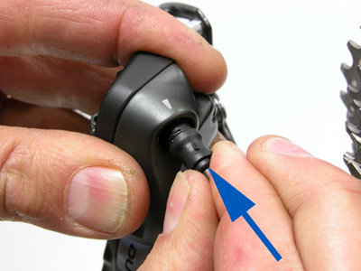 Figure 22. Align arrows and connect plugs into receiver sockets