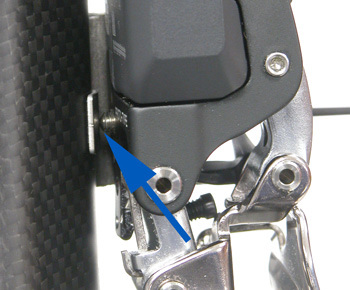 Figure 6. Setscrew correctly striking protective pad
