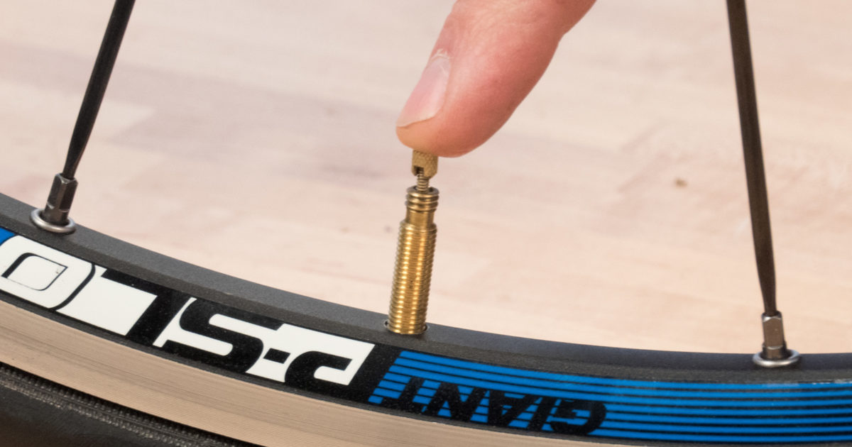 Tyre Valve Stem Puller Core Remover Car Motorbike Bicycle Wheel Repair Install Tool Kit 
