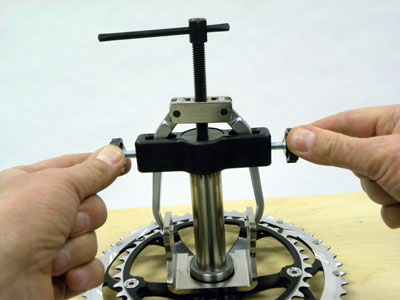 Figure 3. Adjust puller fingers onto bearing adapter