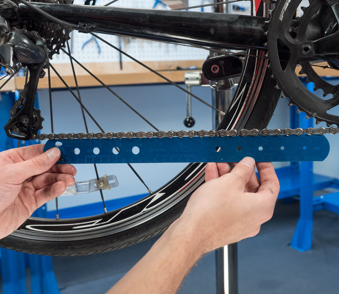 Bike Bicycle Maintenance Workshop Wear and Stretch Chain Checker 