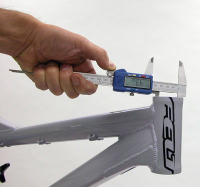 The reading of 43.5 is accurate between the jaws of the DC-1. However, notice the tool is not held correctly to the headtube so the reading is meaningless.